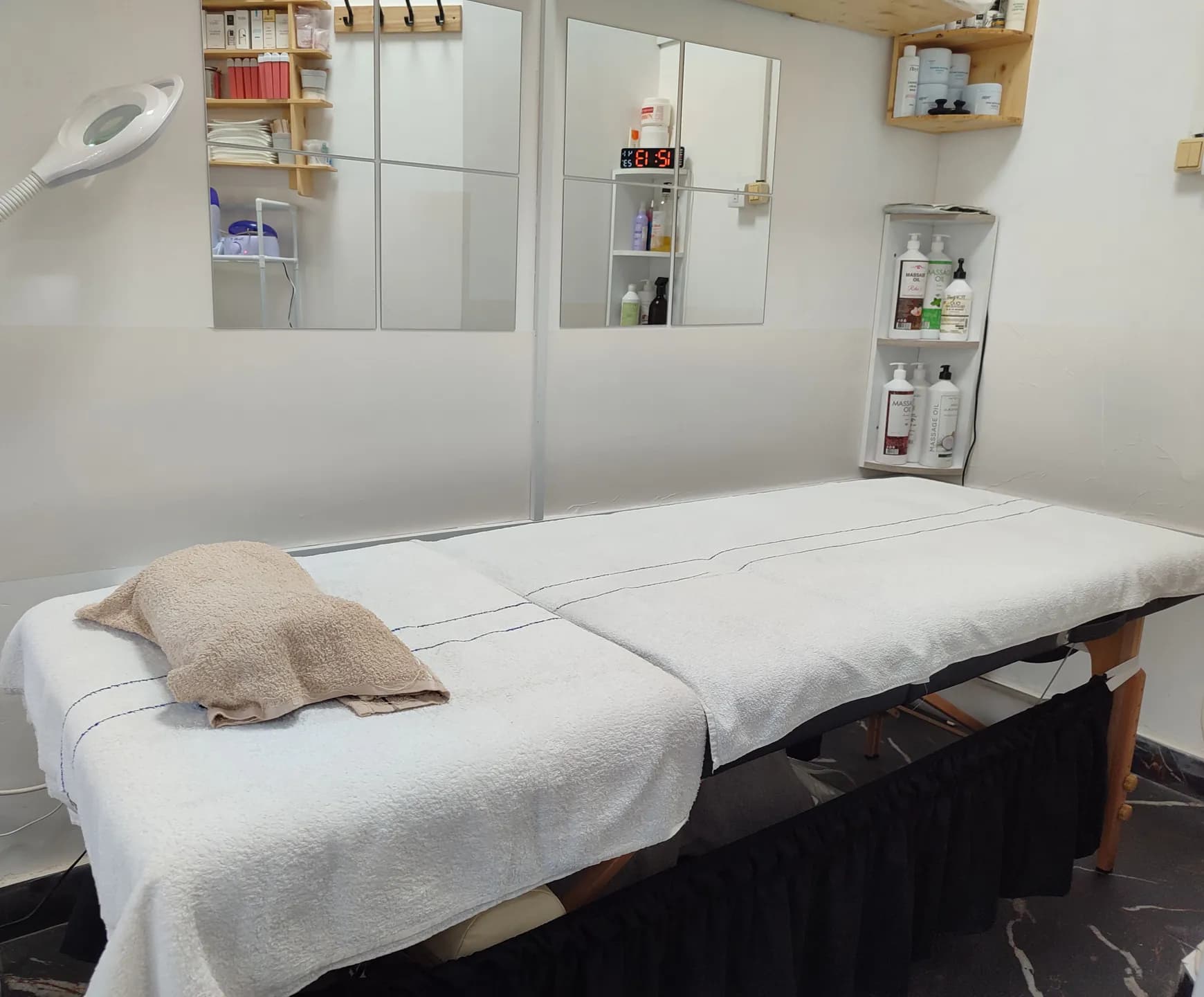 Luksuzni spa krevet za masažu i tretmane lica